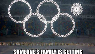Neišsiskleidęs olimpinis žiedas įkvėpė pokštauti