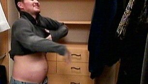 Amerikoje prie&scaron; ketverius metus 38-erių sulaukęs Thomas Beatie i&scaron; Arizonos žiniasklaidoje visame pasaulyje įžiebė audrą paskelbdamas, kad laukiasi vaiko.