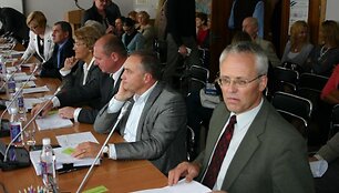 Kęstutis Cirtuatas (de&scaron;inėje)