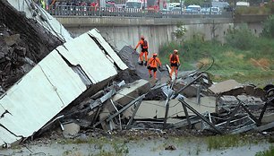 Italijoje sugriuvo greitkelio viadukas