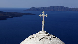 Santorino sala garsėja įspūdingu kraštovaizdžiu