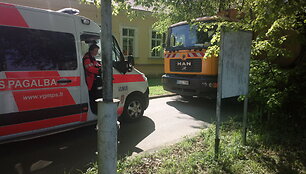 Antakalnyje &scaron;iuk&scaron;liavežis partrenkė moterį