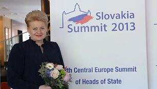 Dalia Grybauskaitė Vidurio Europos &scaron;alių vadovų susitikime Slovakijoje.