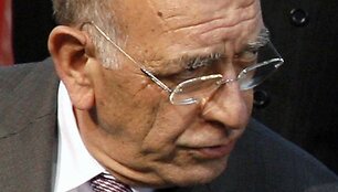 Buvęs Kipro gynybos ministras Kostas Papakostas pripažintas kaltu dėl milžini&scaron;ko 13 žmonių gyvybių nusine&scaron;usio sprogimo ginklų saugykloje.