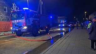 Panevėžyje liepsnojo apleistas pastatas