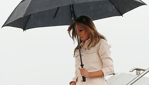 Melania Trump apsilankė JAV ir Meksikos pasienyje