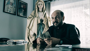 Filmo &bdquo;Kleras&ldquo; kadrai