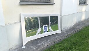 Veidrodžių koliažas su R.&Scaron;ima&scaron;iaus nuotrauka