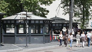 Viename i&scaron; Pilies gatvės paviljonų įsikurs dviračių ir riedžių nuoma.