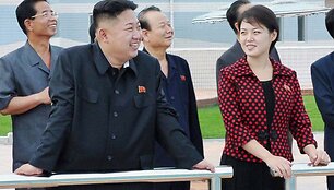 Kim Jong-Unas su žmona