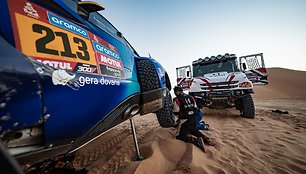 Sunkus Vaidoto Žalos ir Paulo Fiuza vienuoliktas Dakaro etapas