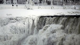 Užšalęs Niagaros krioklys