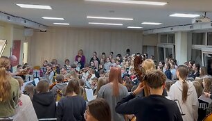 Vilniaus Karolini&scaron;kių muzikos mokykloje trūksta vietos