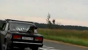 &bdquo;Genialus&ldquo; &bdquo;Lada&ldquo; vairuotojo sprendimas, vežant &scaron;unį