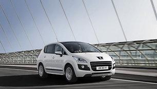 „Peugeot 3008 HYbrid4“