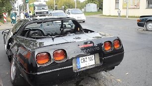 Kaune sudaužytas &bdquo;Chevrolet Corvette&ldquo;