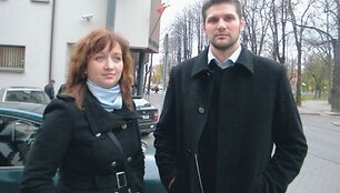 Mar&scaron;rutinių taksi įmonių savininkai M.Gumbakienė ir A.Tamavičius pasirengę vežėjų ir keleivių interesus ginti teisme. 