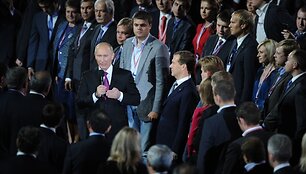 D.Medvedevas ir V.Putinas partijos suvažiavime