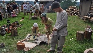 Vaikai taip pat aktyvūs šventės dalyviai.