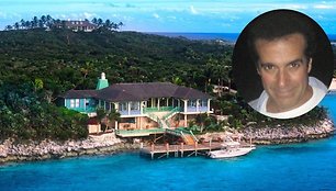 Žymiojo mago Daivdo Copperfieldo Musha Cay saloje Bahamų pakrantėje 2007 metais susituokė Google įkūrėjas Sergey'us Brinas. 