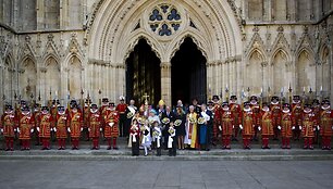 Britanijos karali&scaron;koji &scaron;eima,bažnyčia ir sragyba