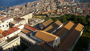 Neapolis nuo kalvos