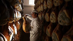 Baimę turistams keliantys patiekalų pavadinimai &ndash; italų kumpis Prosciutto
