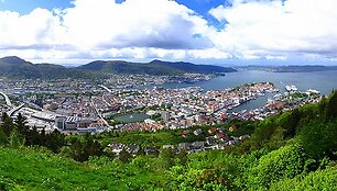 Bergenas nuo kalvos