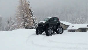 „Monster truck“ tipo „Fiat Panda“