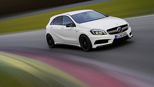 „Mercedes-Benz A45 AMG“