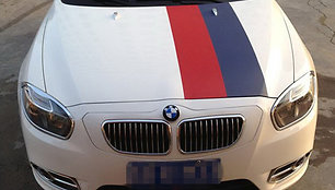 Kiniškas automobilis su BMW grotelėmis