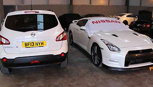 „Nissan Qashqai“ ir jo donoras – GT-R