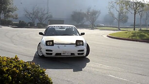 &bdquo;Nissan 240sx&ldquo; avarija