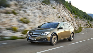 „Opel Insignia Country Tourer“