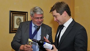 Bruno Kaspar with Lithuania's Economy Minister Rimantas Žylius