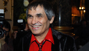 Бари Алибасов