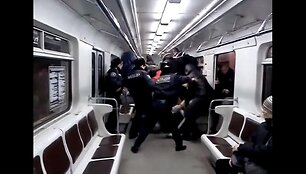 Скриншот видео.