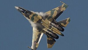 Su-35marking the Russian air force's 100th anniversary in Zhukovsky outside Moscow, Russia, Sunday, Aug. 12, 2012. (AP Photo/Mikhail Metzel) / SCANPIX Code: 436