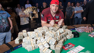 Michaelo Mizrachi triumfo WSOP akimirka / PokerStarsBlog.com nuotr.