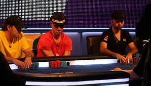 Algirdas Saveikis (centre) ir Danielis Negreanu (de&scaron;inėje)