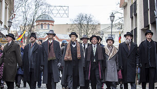 Teatralizuota signatarų eisena Vilniaus gatvėmis