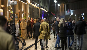 Paskutinis penktadienis prie&scaron; barų veiklos apribojimus