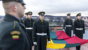 Naujos Lietuvos valstybės vėliavos i&scaron;kėlimo ceremonija