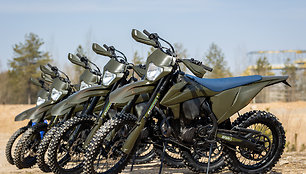 Perkūno trasoje išbandyti KTM motociklai skirti kariams Ukrainoje