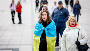 Pirmadienio mitingų maratonas skirtas remti Ukrainos kovą už laisvę.