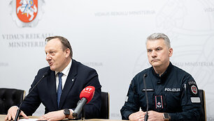 Vladislavas Kondratovičius, Arūnas Paulauskas