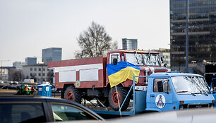 Automobilių ir kitų pagalbos priemonių perdavimas Ukrainai