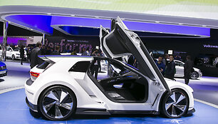 &bdquo;Volkswagen&ldquo; automobilių stendas Frankfurto automobilių parodoje
