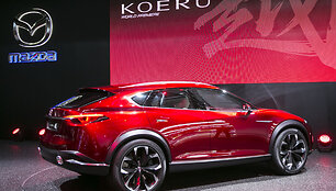 &bdquo;Mazda&ldquo; stendas Frankfurto automobilių parodoje