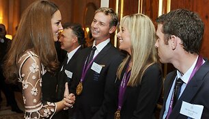 Kembridžo hercogienė Catherine su sportininkais